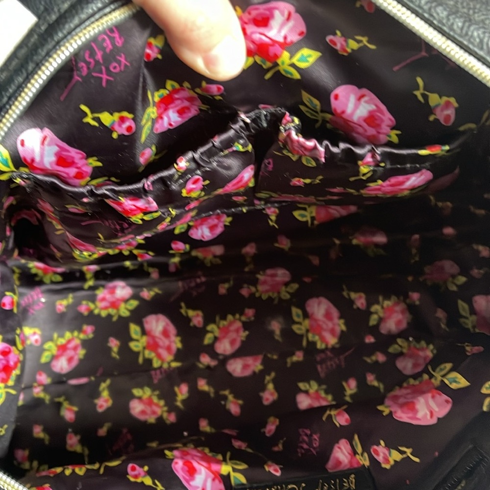 Betsy Johnson travel tote. - Picture 7 of 8